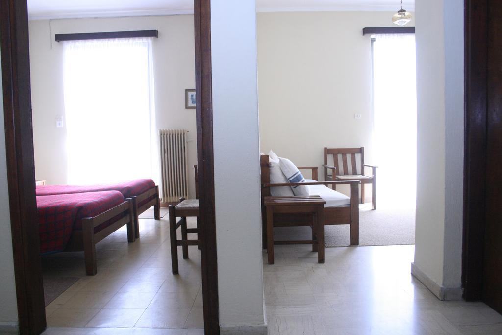 Aparthotel Iliahtides Амаринтос Стая снимка