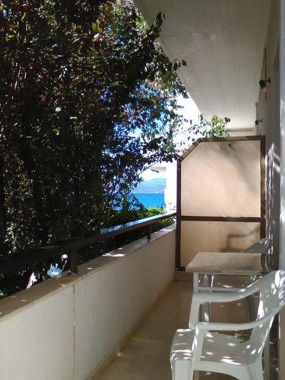 Aparthotel Iliahtides Амаринтос Екстериор снимка