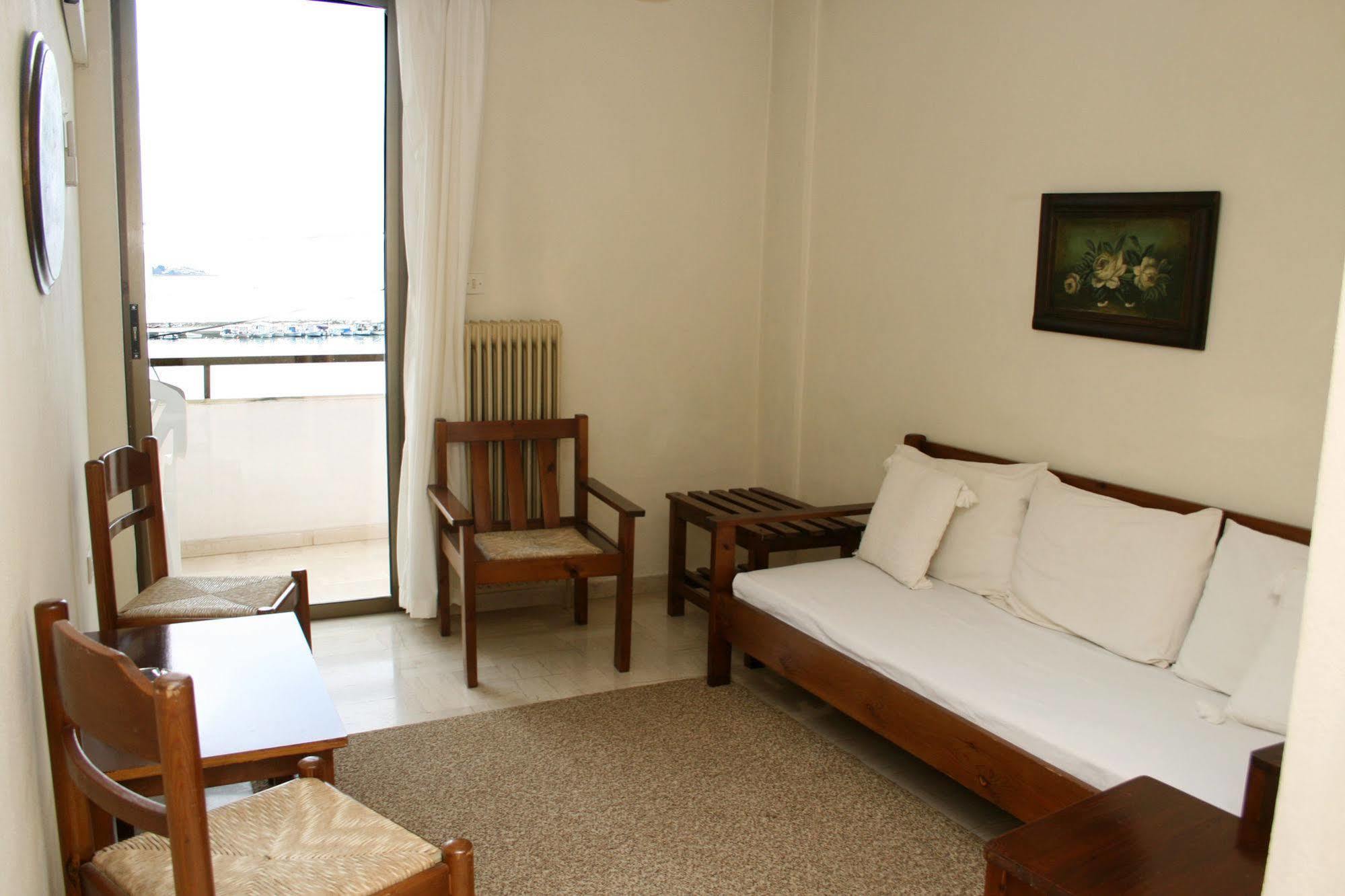 Aparthotel Iliahtides Амаринтос Екстериор снимка