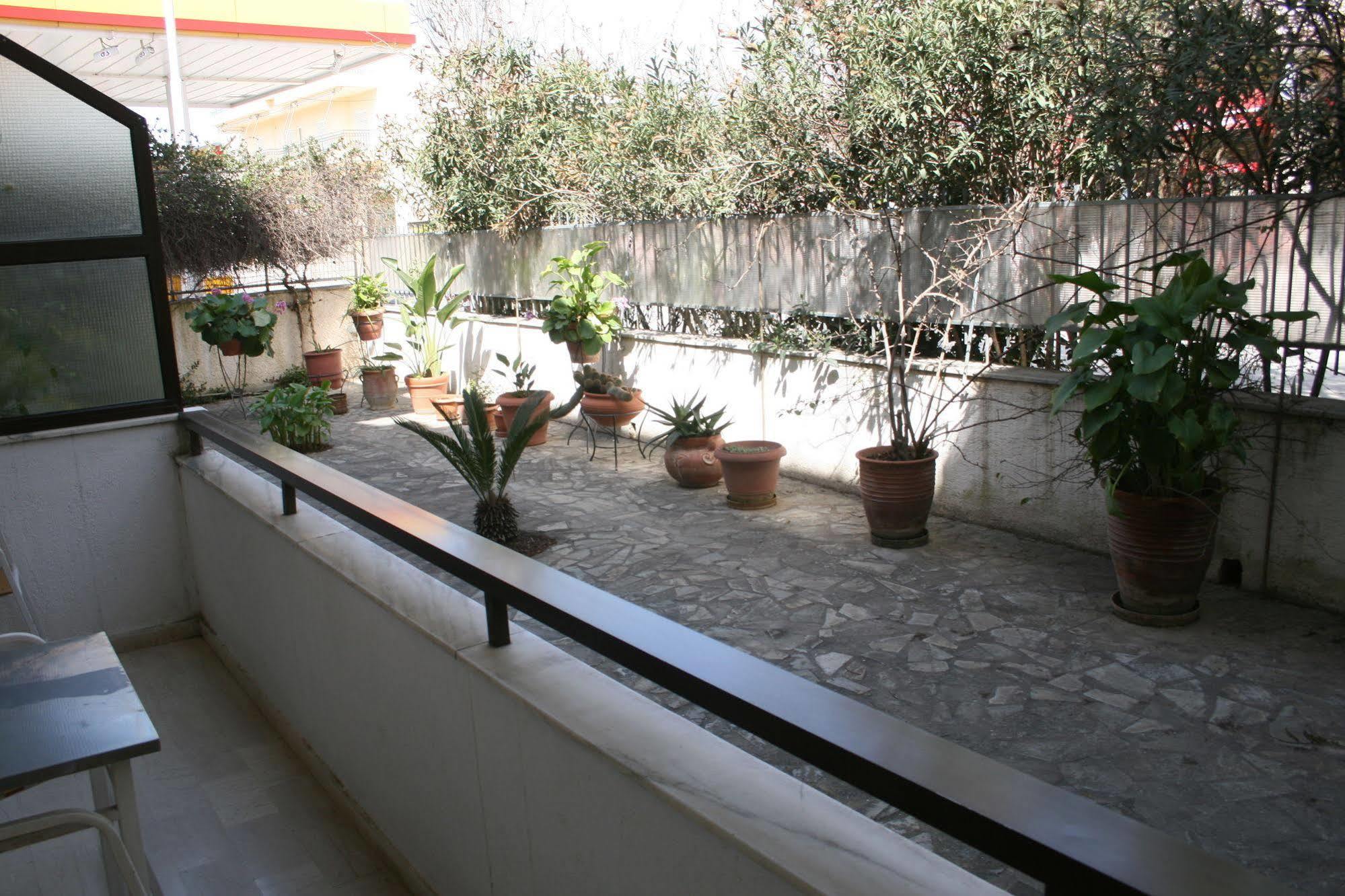 Aparthotel Iliahtides Амаринтос Екстериор снимка