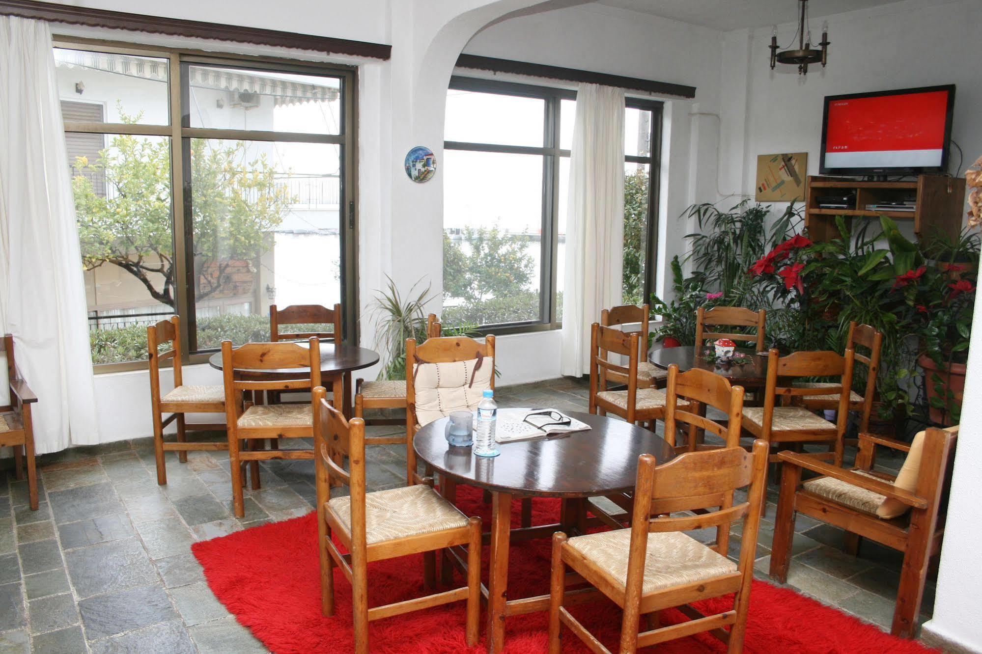 Aparthotel Iliahtides Амаринтос Екстериор снимка